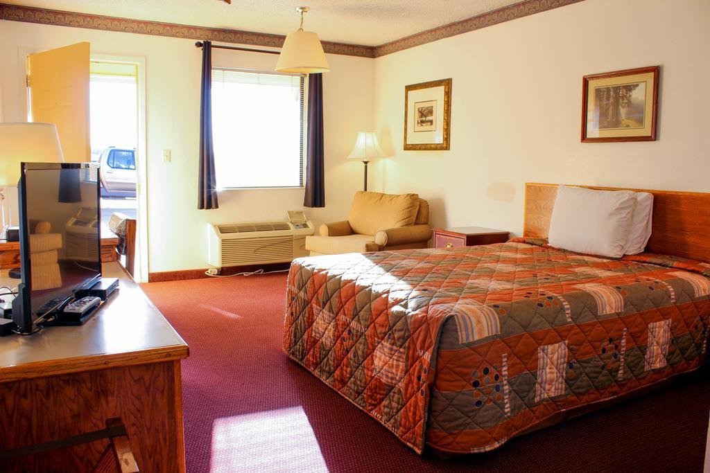 Westworld Country Inn Hubbard ภายนอก รูปภาพ