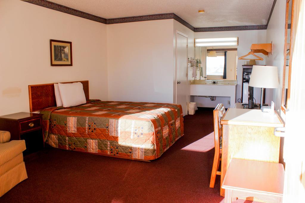 Westworld Country Inn Hubbard ภายนอก รูปภาพ