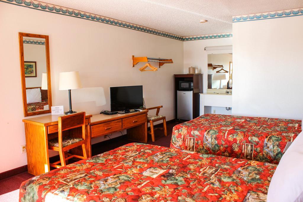 Westworld Country Inn Hubbard ภายนอก รูปภาพ