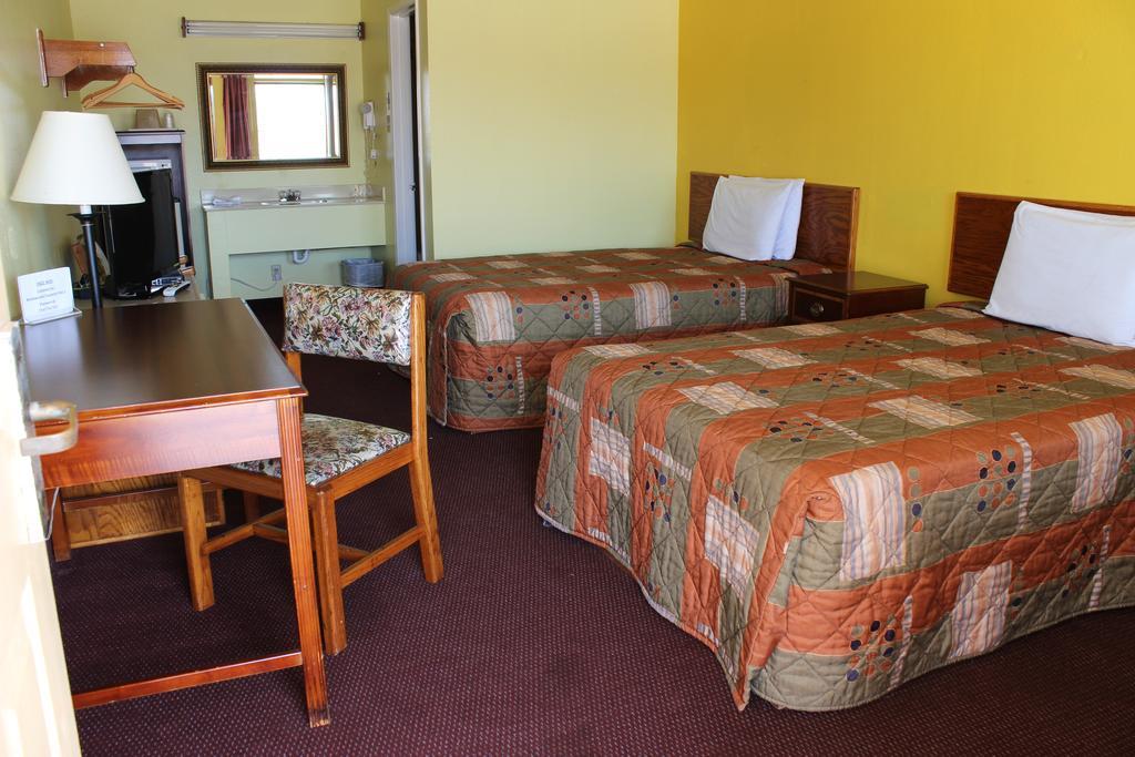 Westworld Country Inn Hubbard ภายนอก รูปภาพ