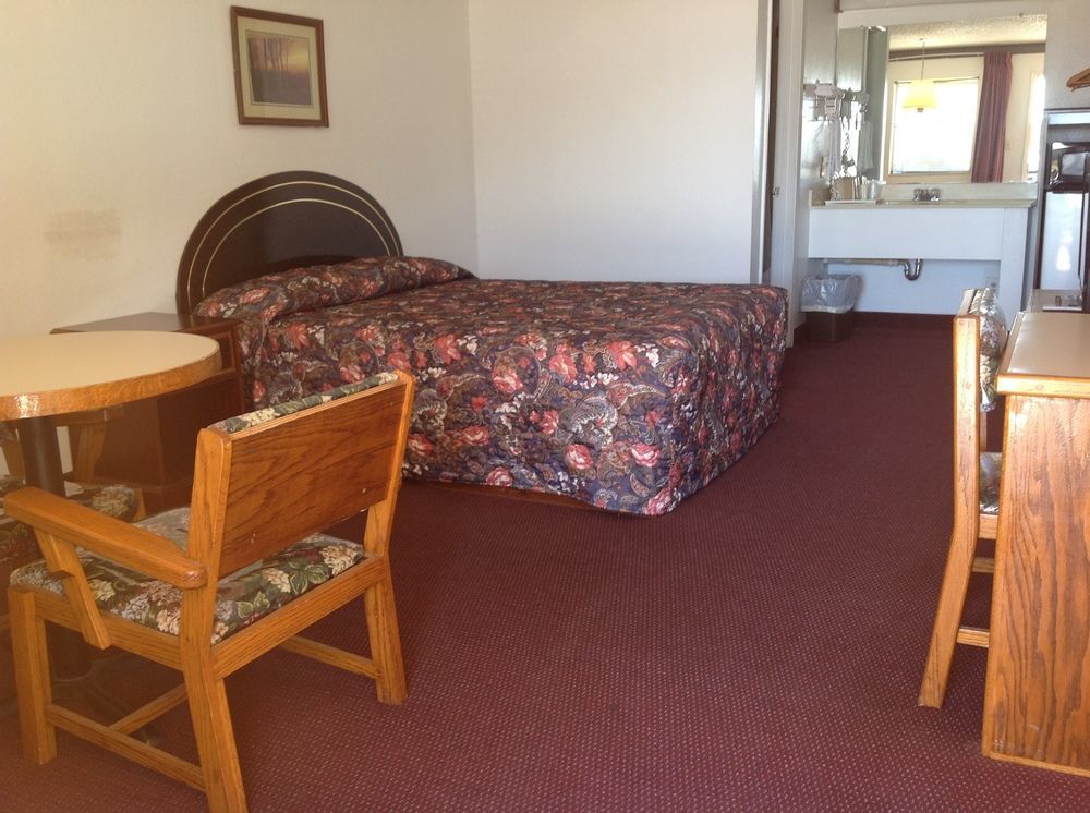 Westworld Country Inn Hubbard ภายนอก รูปภาพ